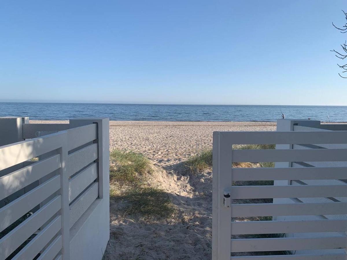 B&B La Porta Sulla Spiaggia Куарту-Сант'Елена Екстер'єр фото